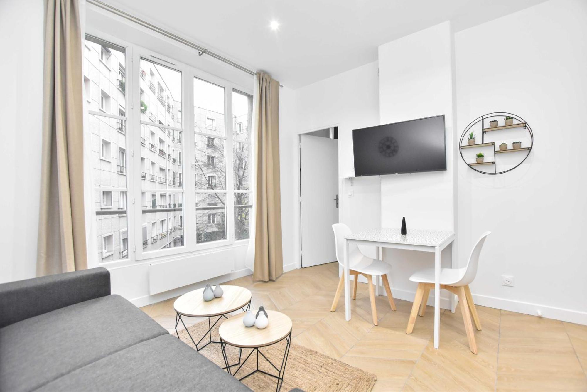 CMG-Voltaire/ Bastille - G Paris Extérieur photo